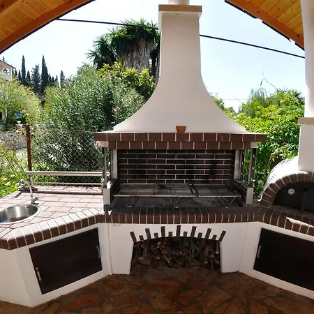 Spiti Magdalini Agios Georgios Pagon