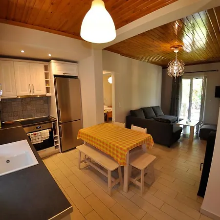 Spiti Magdalini Apartman *