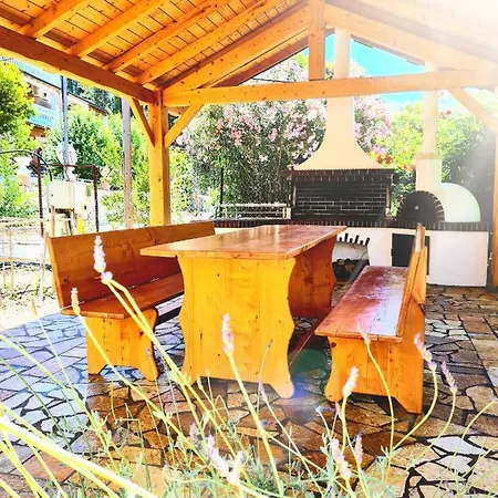 Spiti Magdalini 아기오스 게오르기오스 파곤